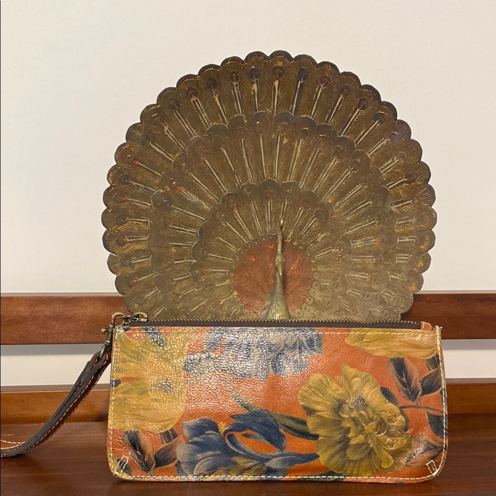 Patricia Nash Floral Leather wristlet - Picture 4 of 7